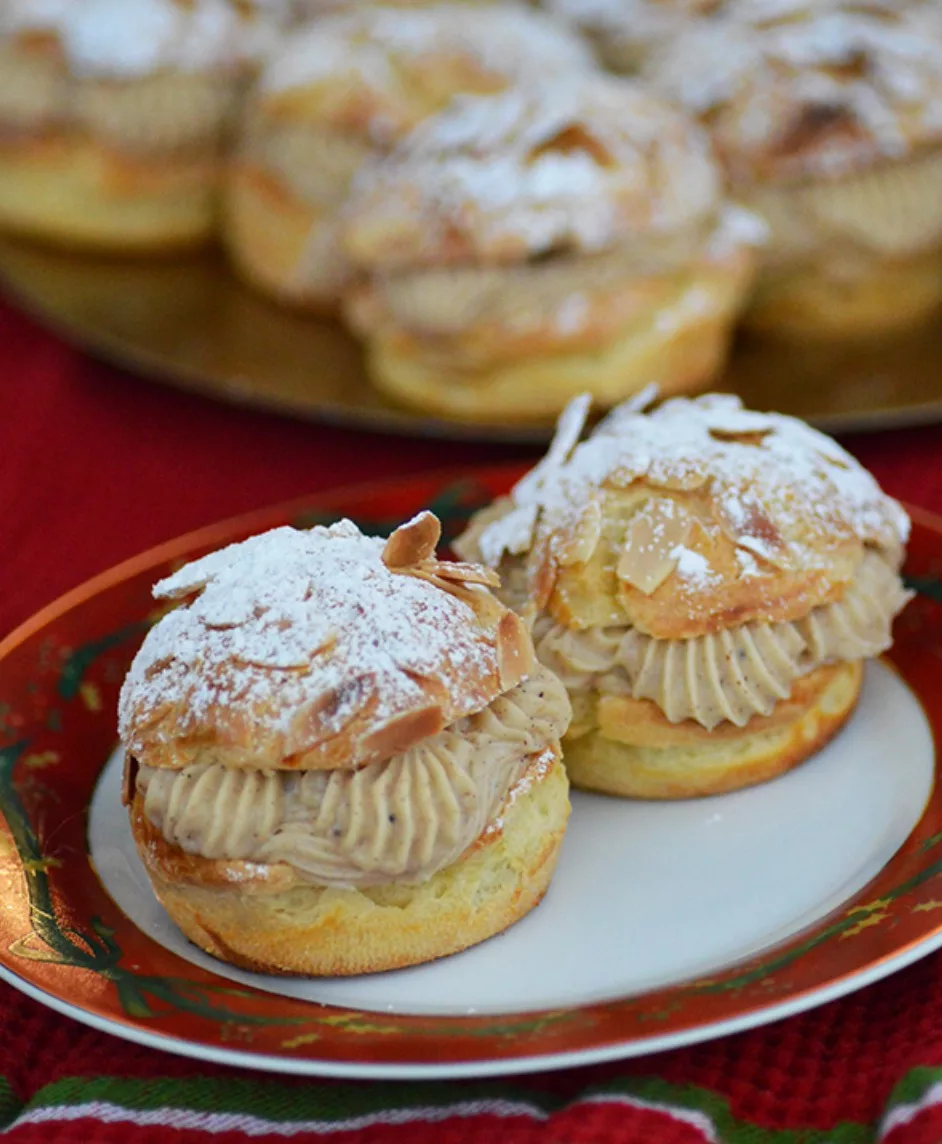 Couronne de Choux à la Crème Pralinée : Une Gourmandise Raffinée