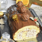 Bûche de Noël Élégante au Goût Ferrero Rocher